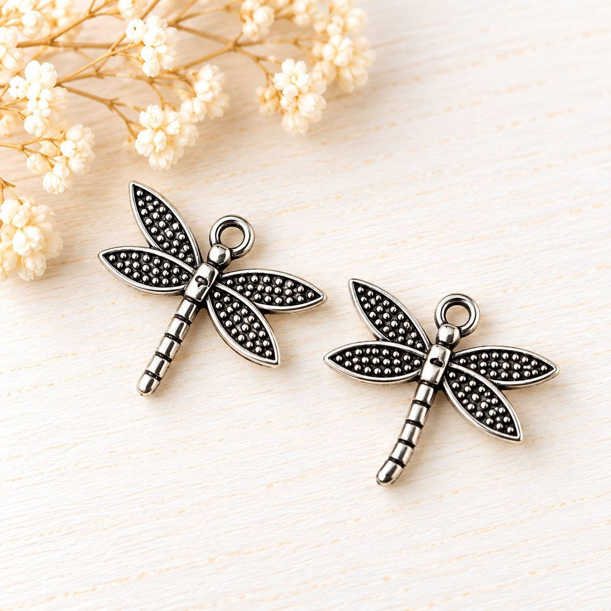 24. Szitakötő charm - 1,7x1,5 cm - 2 db