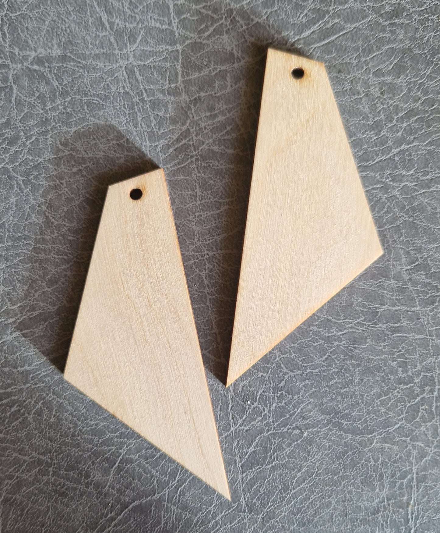 Ékszeralap 0040. 3 mm - 6,5x2,5 cm