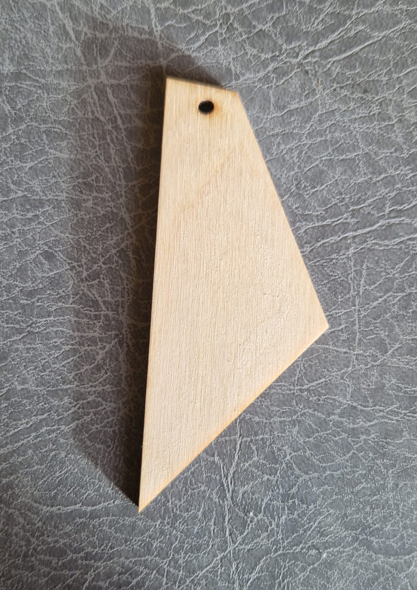 Ékszeralap 0040. 3 mm - 6,5x2,5 cm