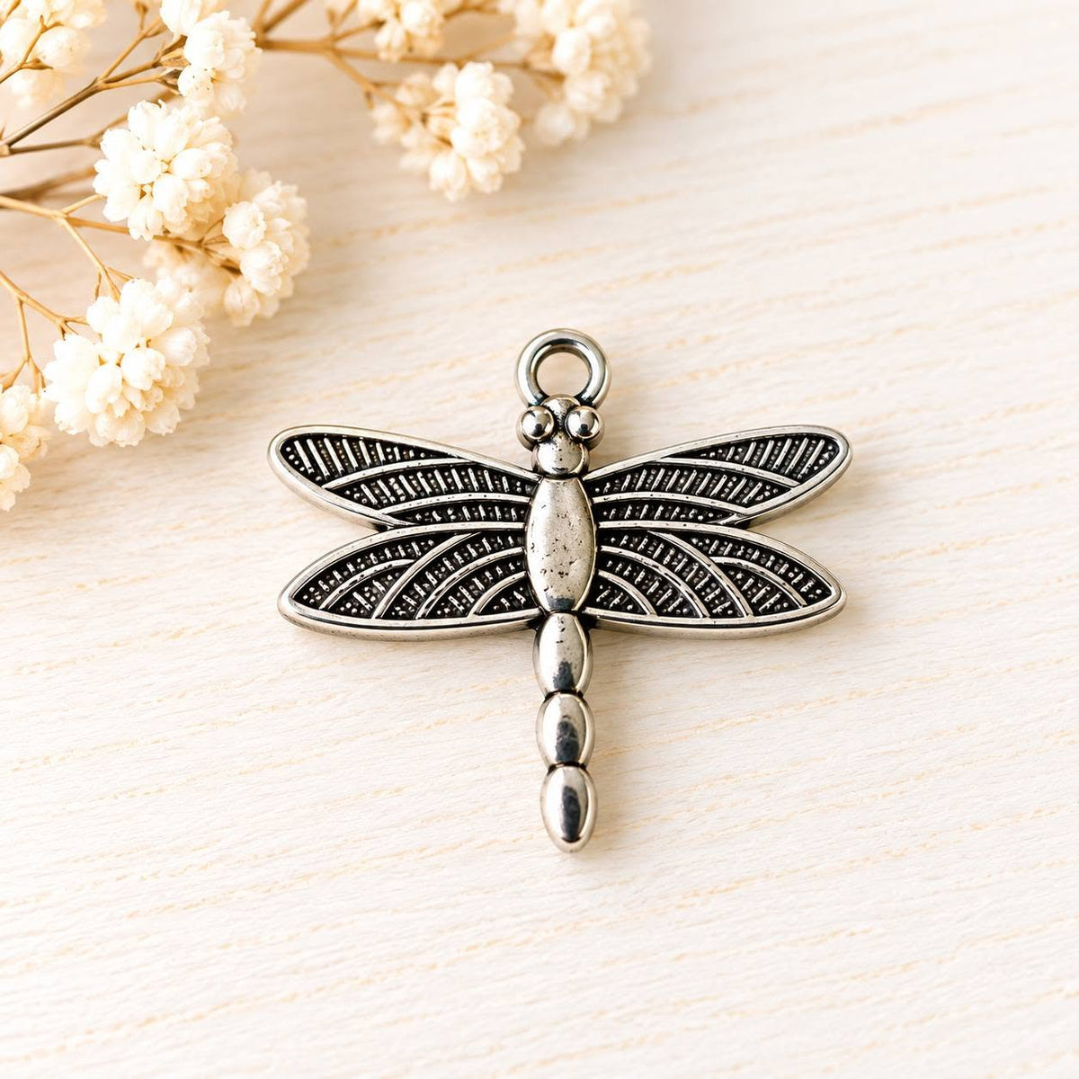 04. Szitakötő charm - 2,5x2 cm