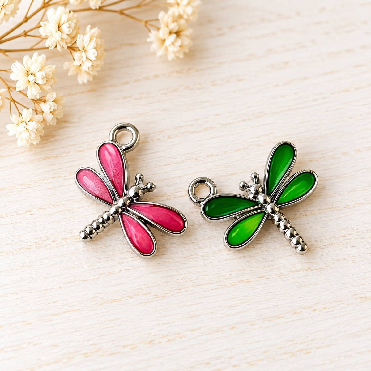 13. Színes szitakötő charm - 1,5x1 cm - 2 db