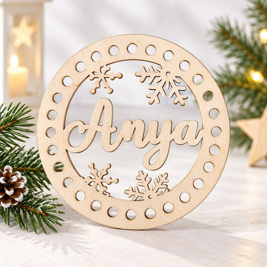 Karácsonyi dísz (körbehorgolható) - Anya - 8 cm