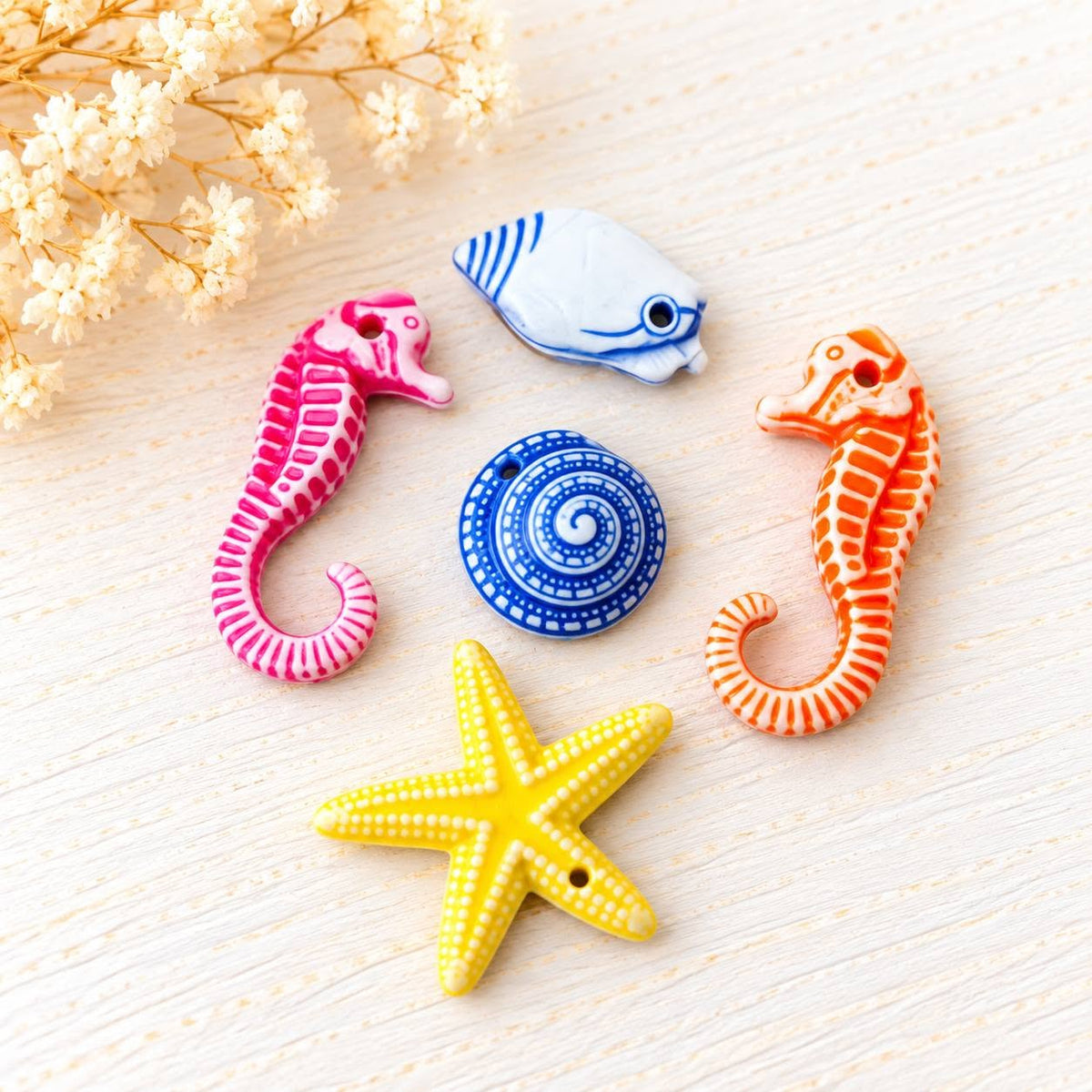 34. Tengerpart stílusú charm - 5 db 1-2 cm