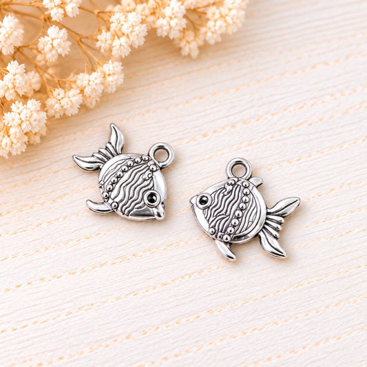 46. Hal charm 1,5x1,5 cm  2 db